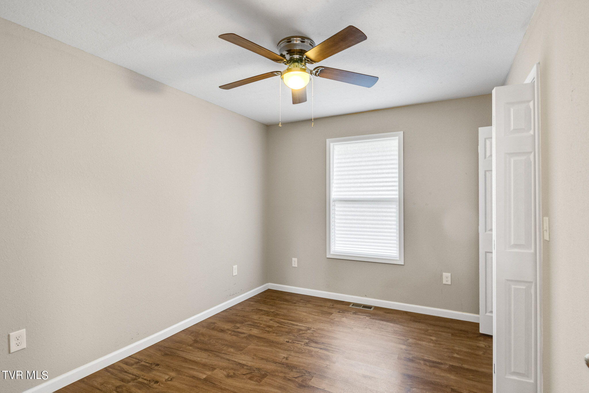 206 France Road Newport, TN 37821 - Photo 12 of 22 15-web-or-mls-IMG_4239