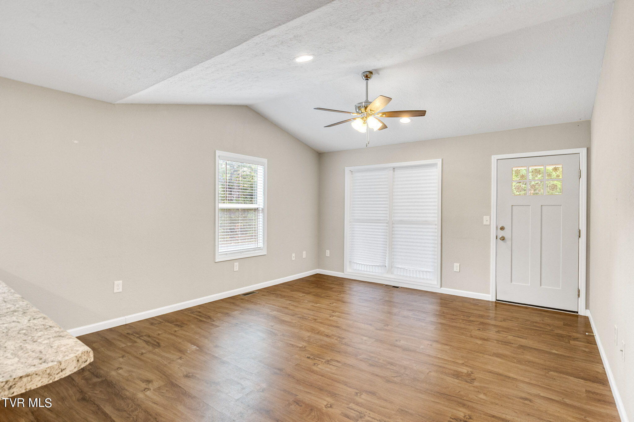 206 France Road Newport, TN 37821 - Photo 7 of 22 20-web-or-mls-IMG_4254