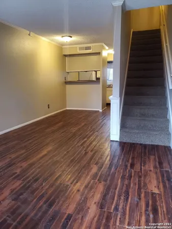 $700 | 3243 Nacogdoches Road, Unit 910, San Antonio, TX 78217