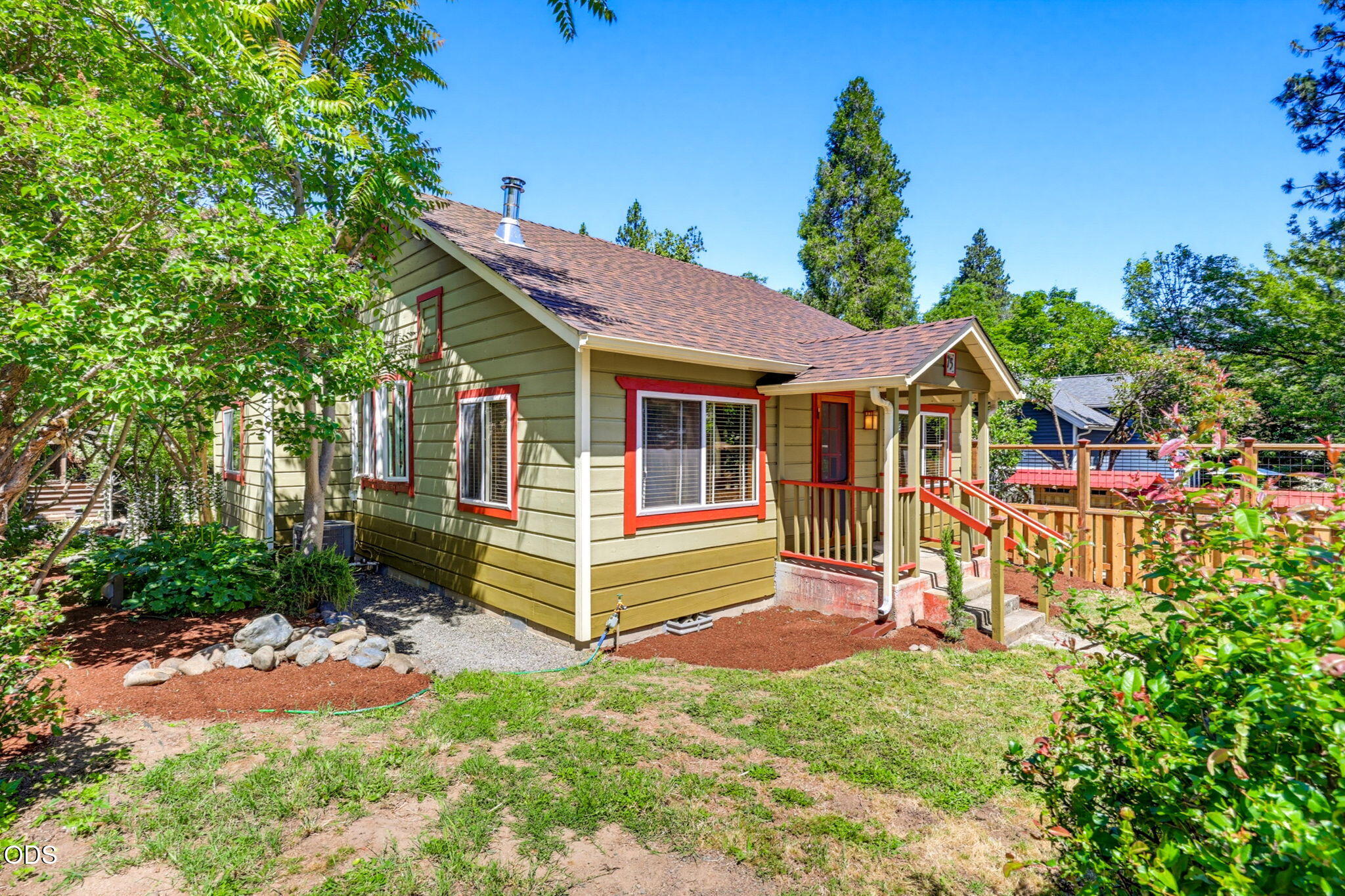 75 Dewey Street Ashland, OR 97520 - Photo 48 of 50
