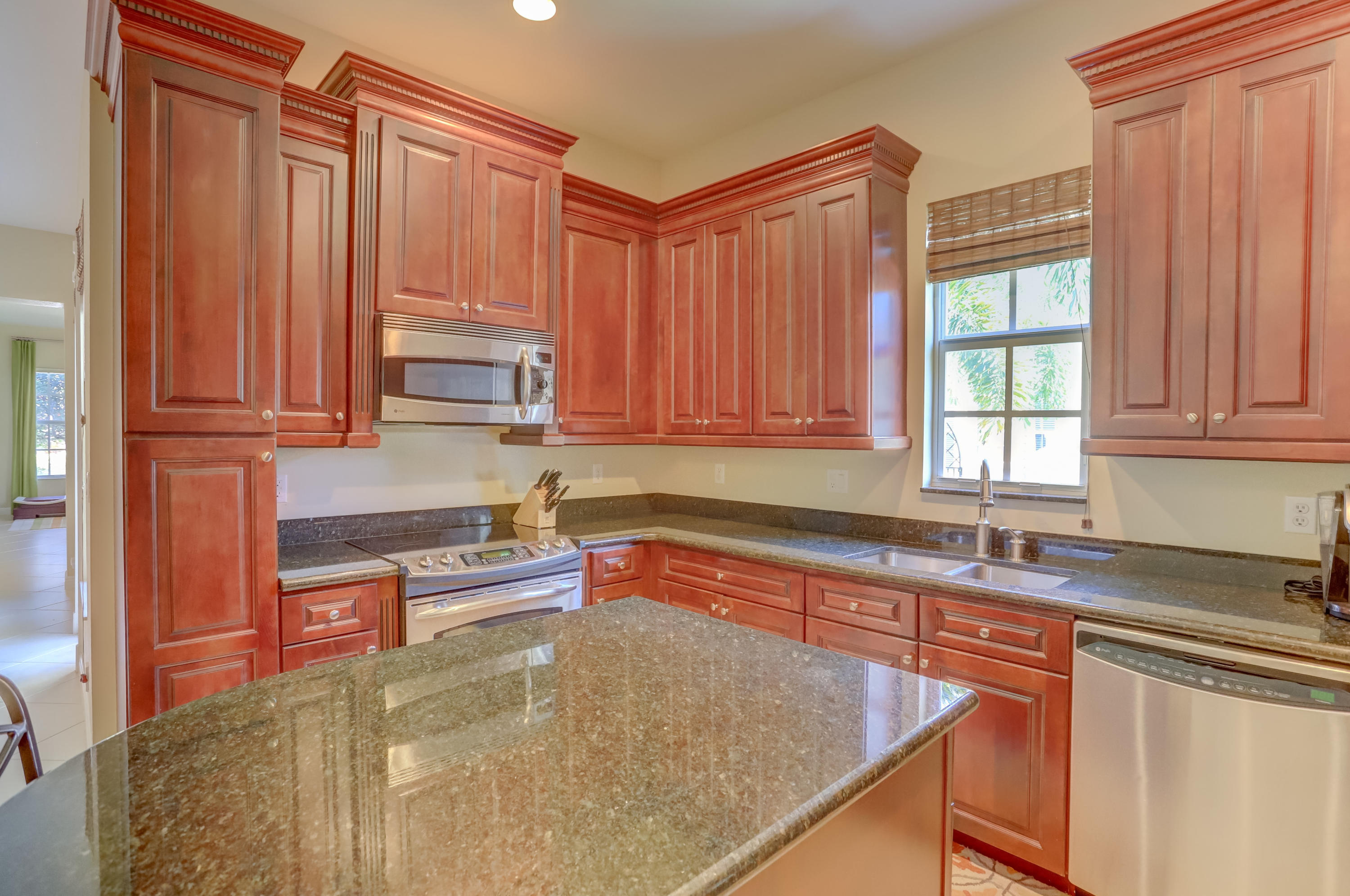 829 Northwest 82nd Place Boca Raton, FL 33487 - Photo 21 of 54 Kitchen