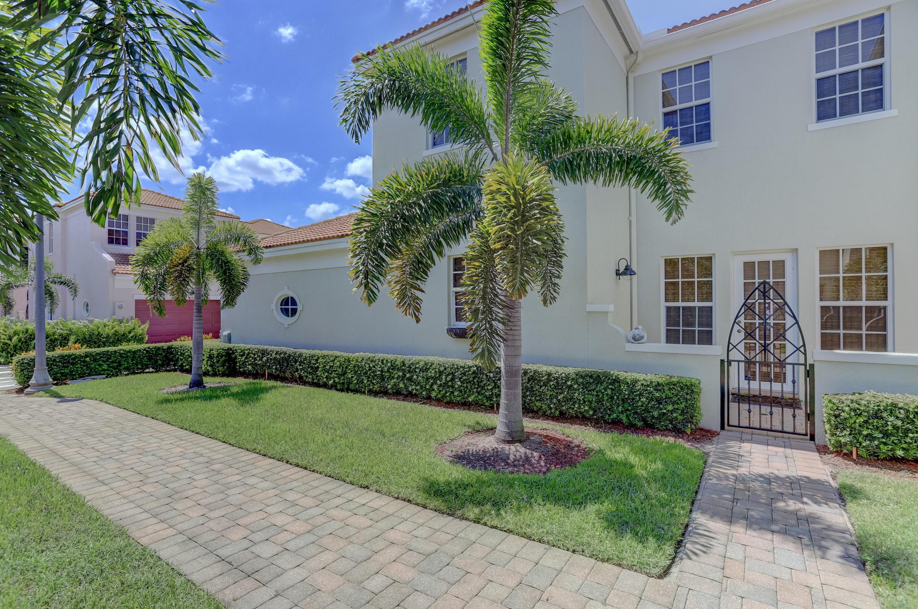 829 Northwest 82nd Place Boca Raton, FL 33487 - Photo 8 of 54 Side Exterior