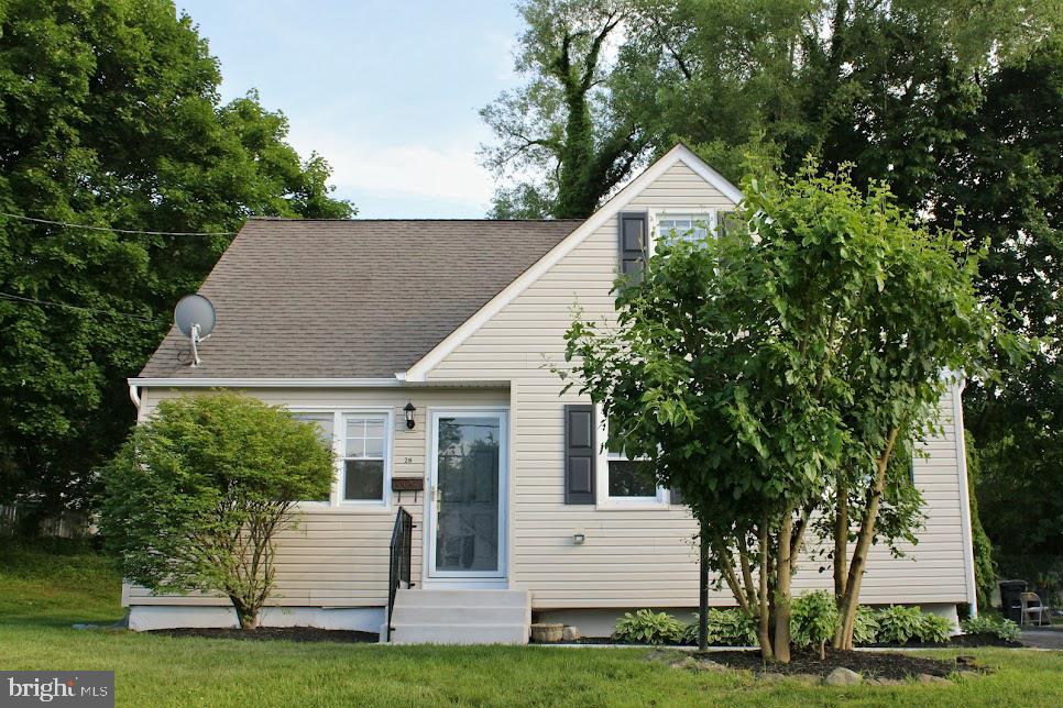 28 Ridgley Street Mount Holly, NJ 08060 - Photo 1 of 26