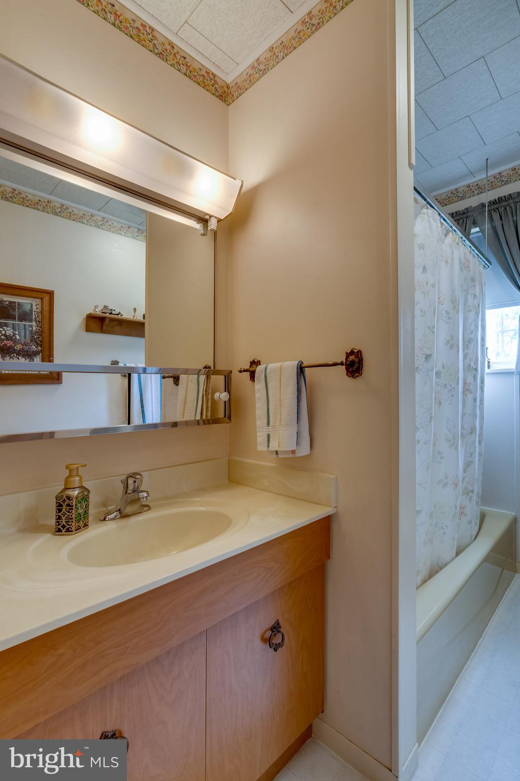 3012 Bowman Road Lancaster, PA 17601 - Photo 19 of 38 Full Bath