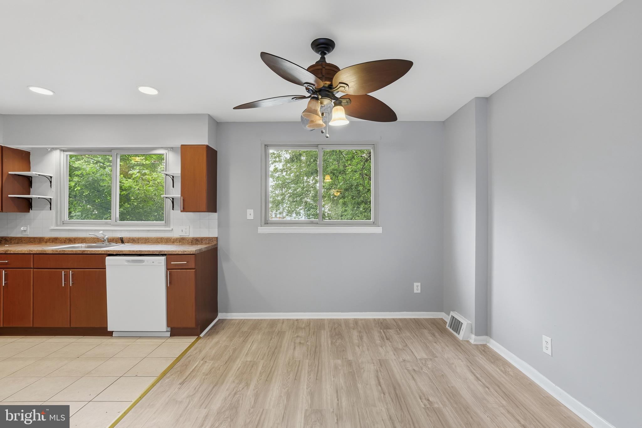 3130 Morning Glory Road Philadelphia, PA 19154 - Photo 11 of 31 Gallery Image 11