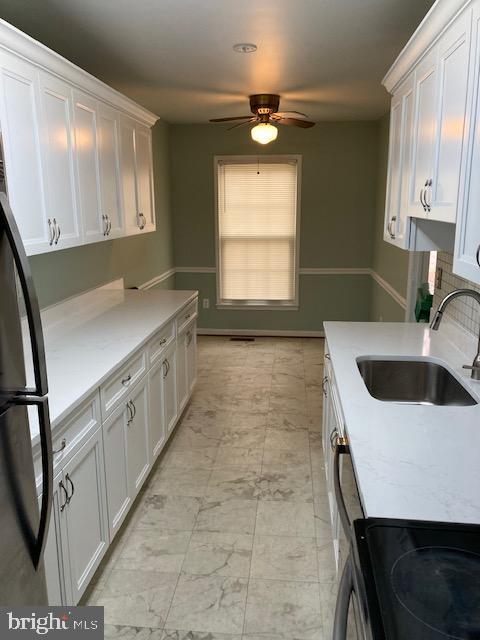 35 Midline Court Gaithersburg, MD 20878 - Photo 2 of 11 View of kitchen from LR