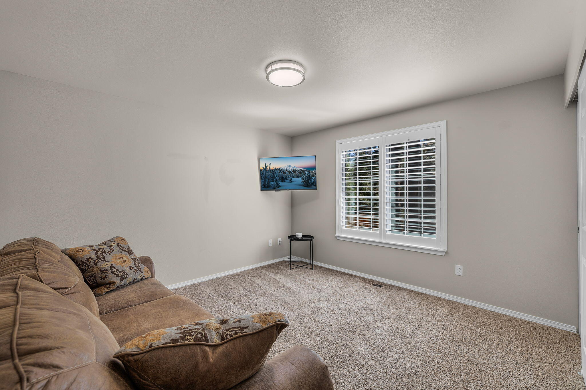 17064 Sacramento Road Bend, OR 97707 - Photo 21 of 50