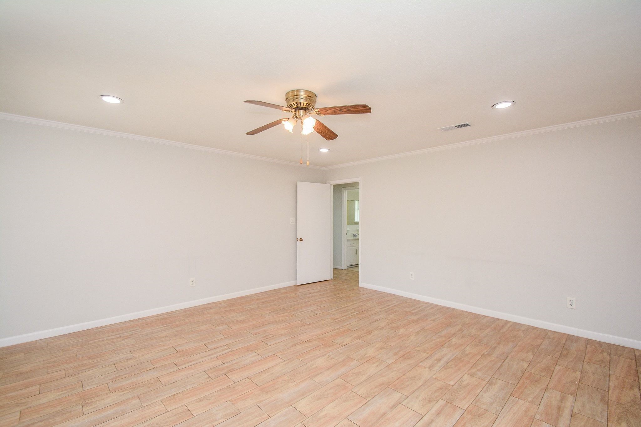 6002 Verdome Lane Houston, TX 77092 - Photo 18 of 49
