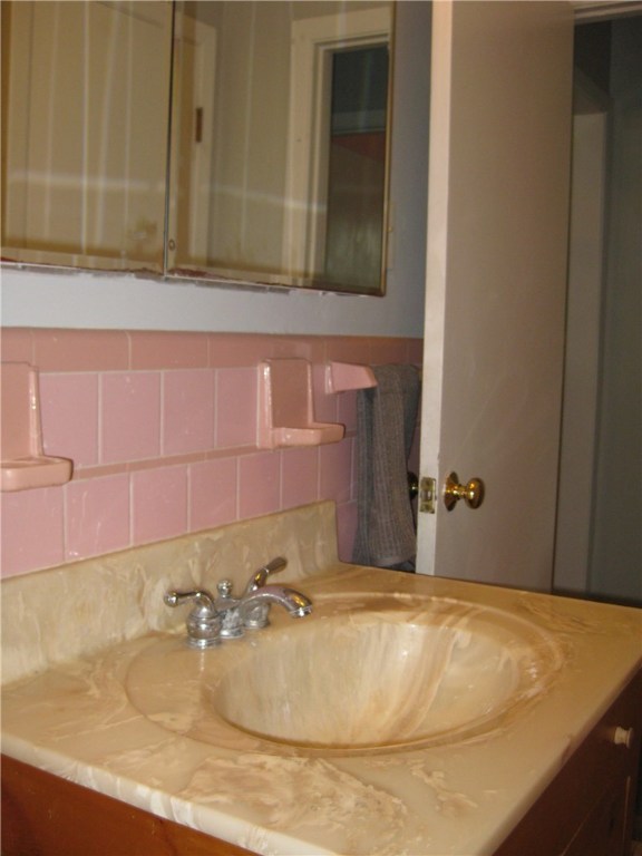 276 West Shore Road Warwick, RI 02889 - Photo 15 of 37 Gallery Image 15