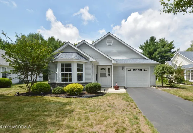 $380,000 | 2386 Torrington Drive, Toms River, NJ 08755