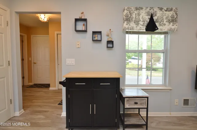 $380,000 | 2386 Torrington Drive, Toms River, NJ 08755