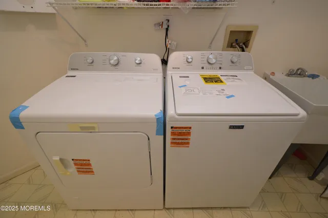 $380,000 | 2386 Torrington Drive, Toms River, NJ 08755