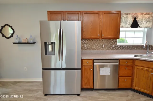 $380,000 | 2386 Torrington Drive, Toms River, NJ 08755