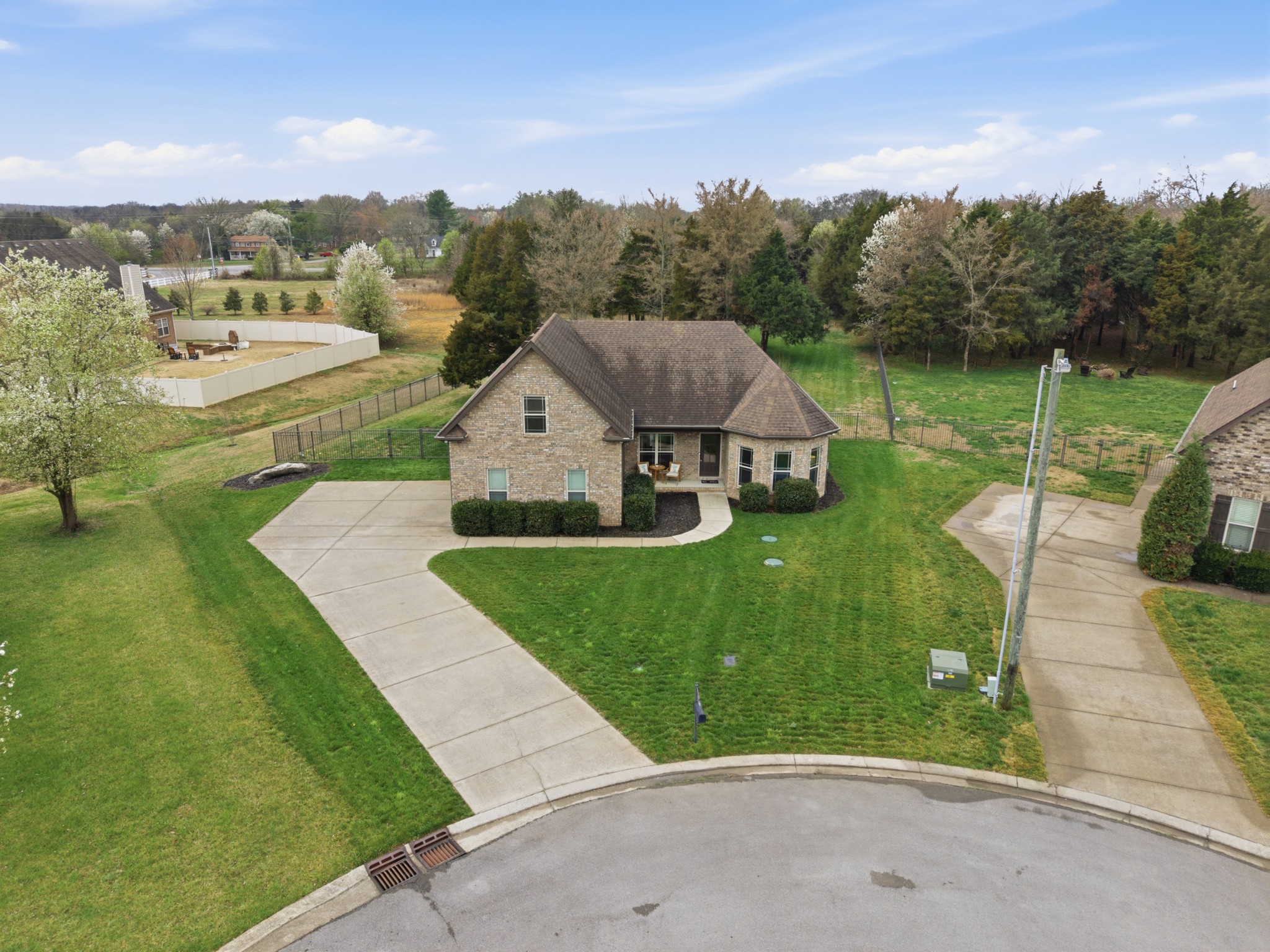 108 Amazonway Ridge Lascassas, TN 37085 - Photo 3 of 31 a view of a garden with sitting area