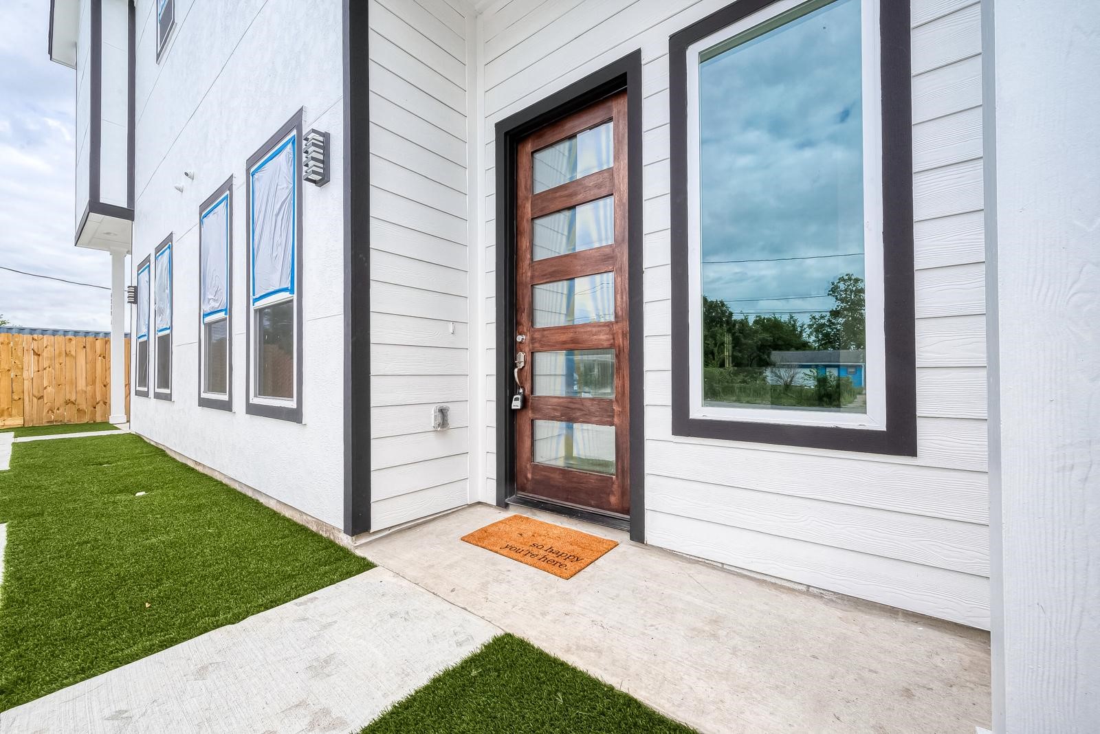 4319 Rosemont Street Houston, TX 77051 - Photo 2 of 17 ENTRANCE B