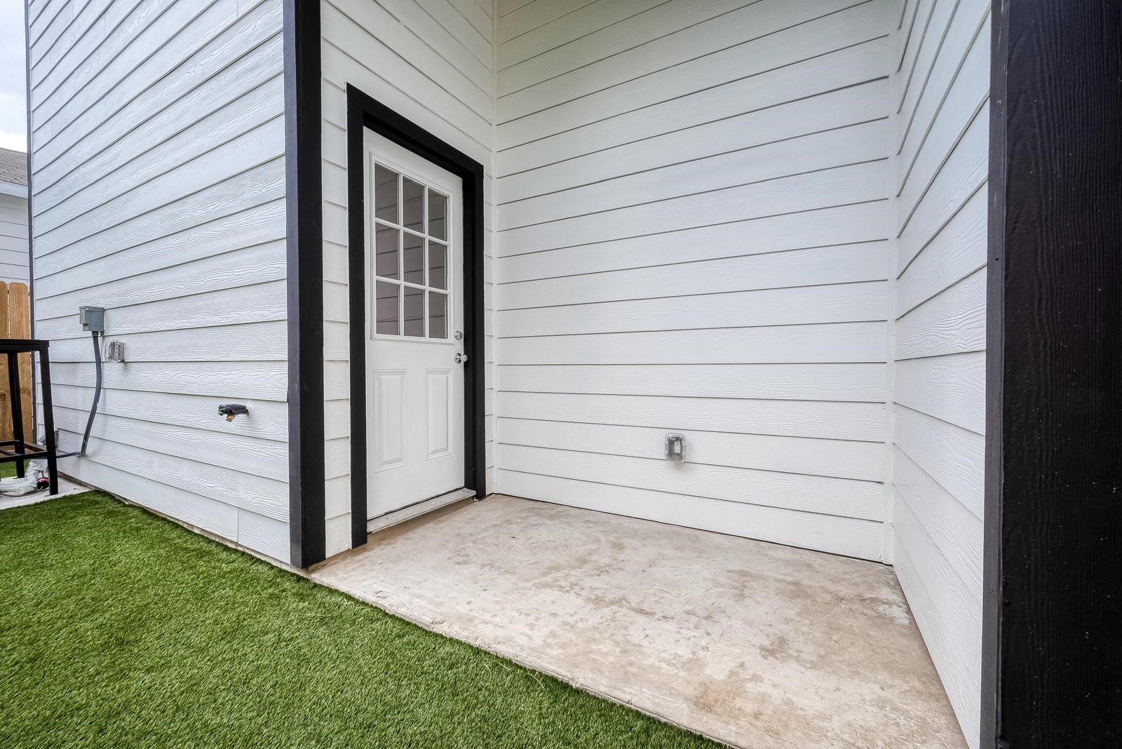4319 Rosemont Street Houston, TX 77051 - Photo 5 of 17 BACK DOOR ENTRANCE