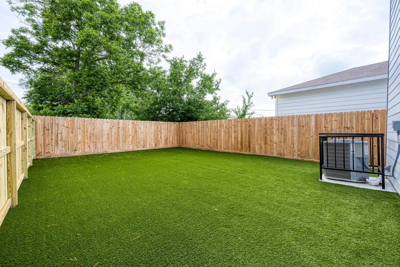 4319 Rosemont Street Houston, TX 77051 - Photo 8 of 17 LOVELY BACKYARD