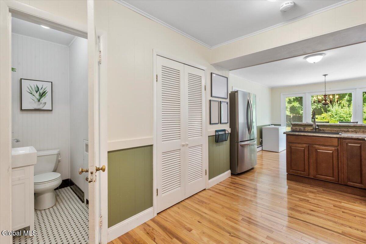 4 Oxford Road Brunswick, NY 12180 - Photo 16 of 52 44-MW2_0733