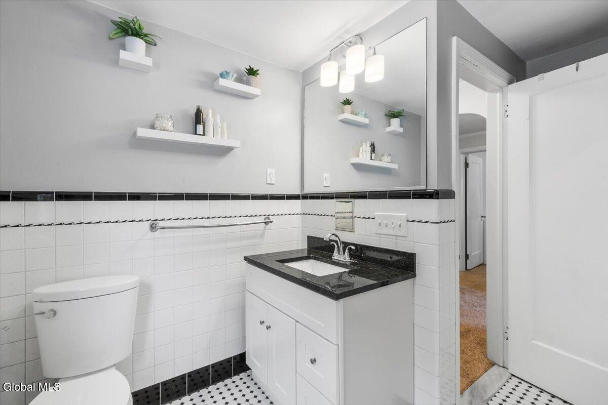 4 Oxford Road Brunswick, NY 12180 - Photo 26 of 52 08-MW2_0579