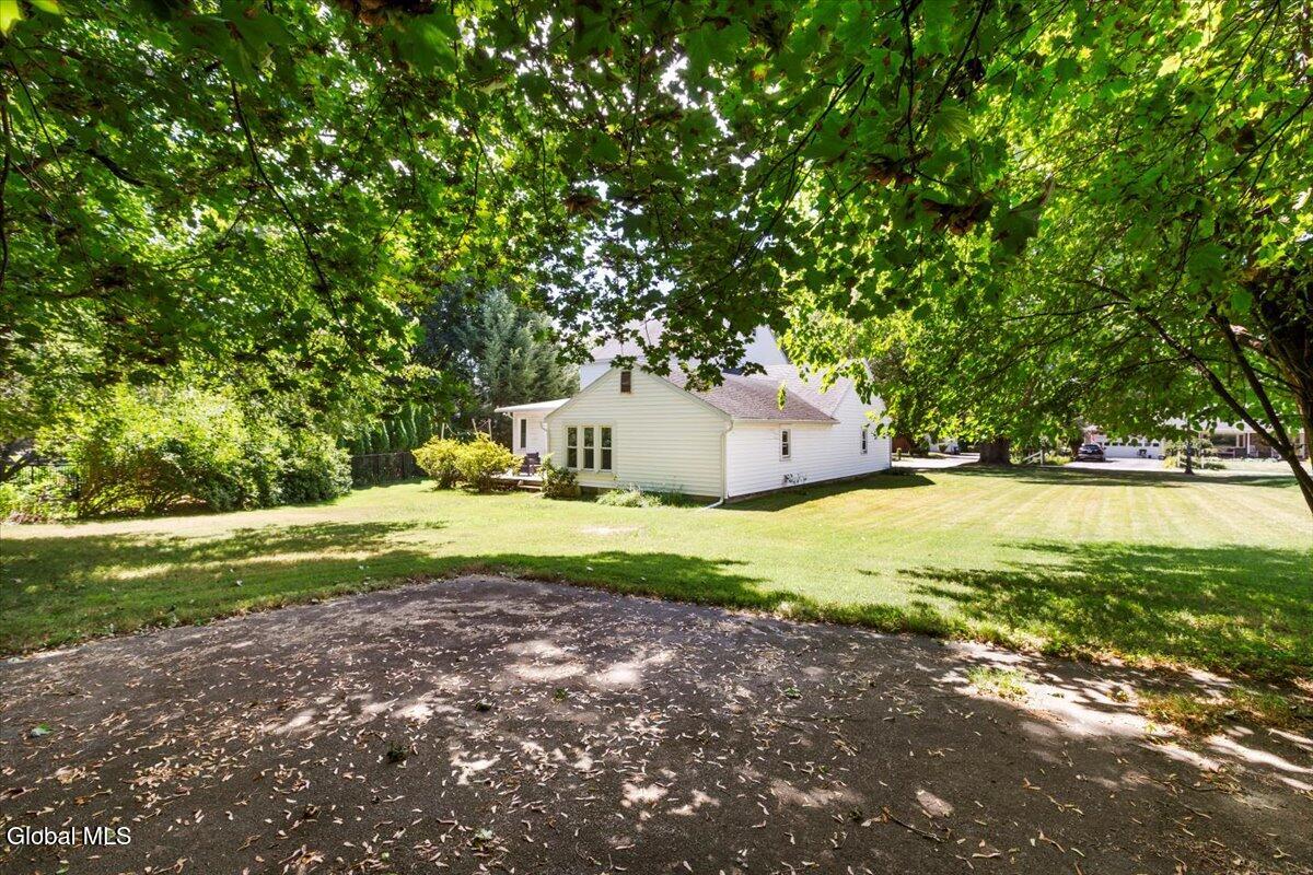 4 Oxford Road Brunswick, NY 12180 - Photo 39 of 52 36-MW2_0693