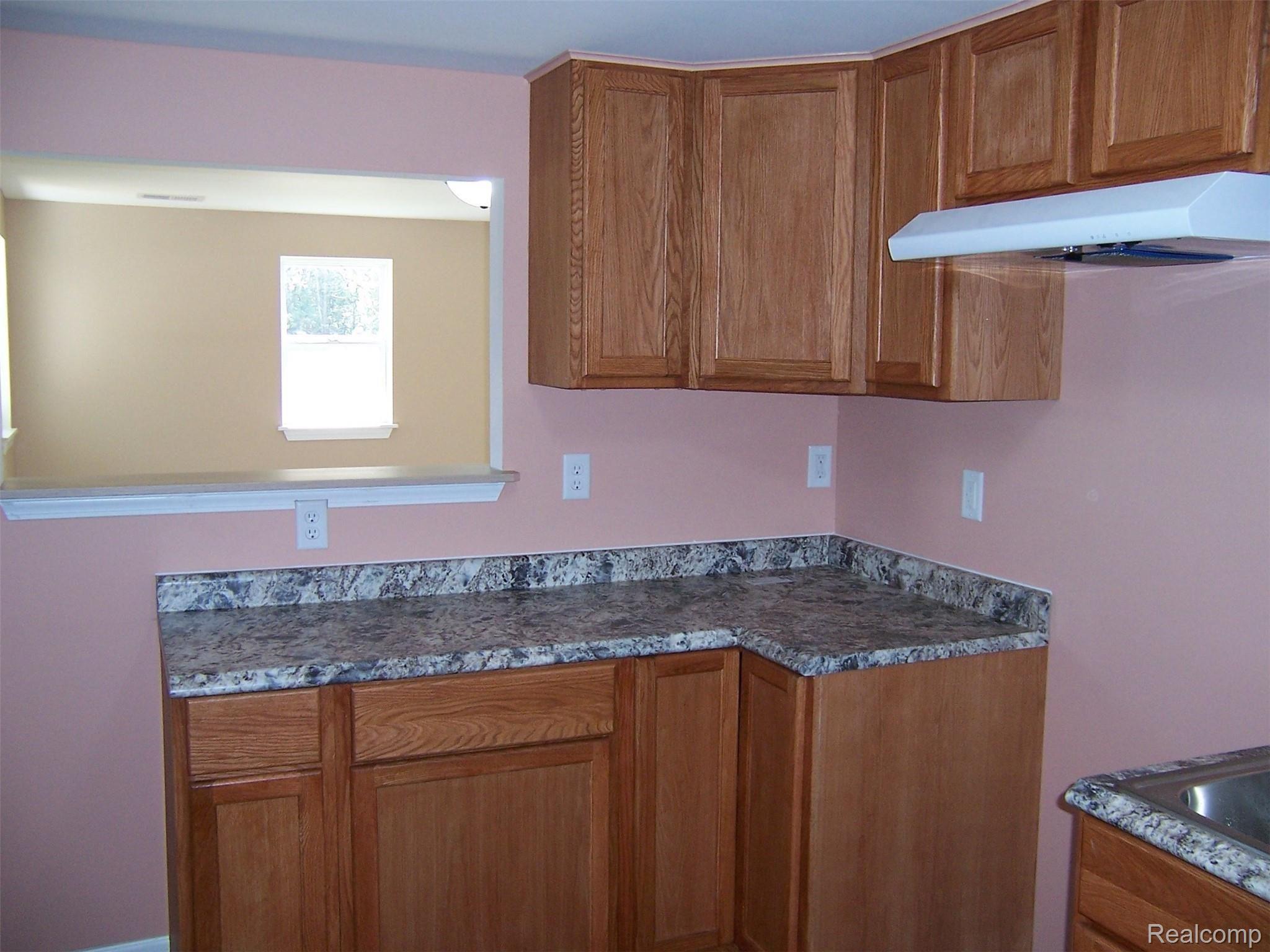 3542 Ravenswood Road Port Huron, MI 48060 - Photo 10 of 17 10.JPG