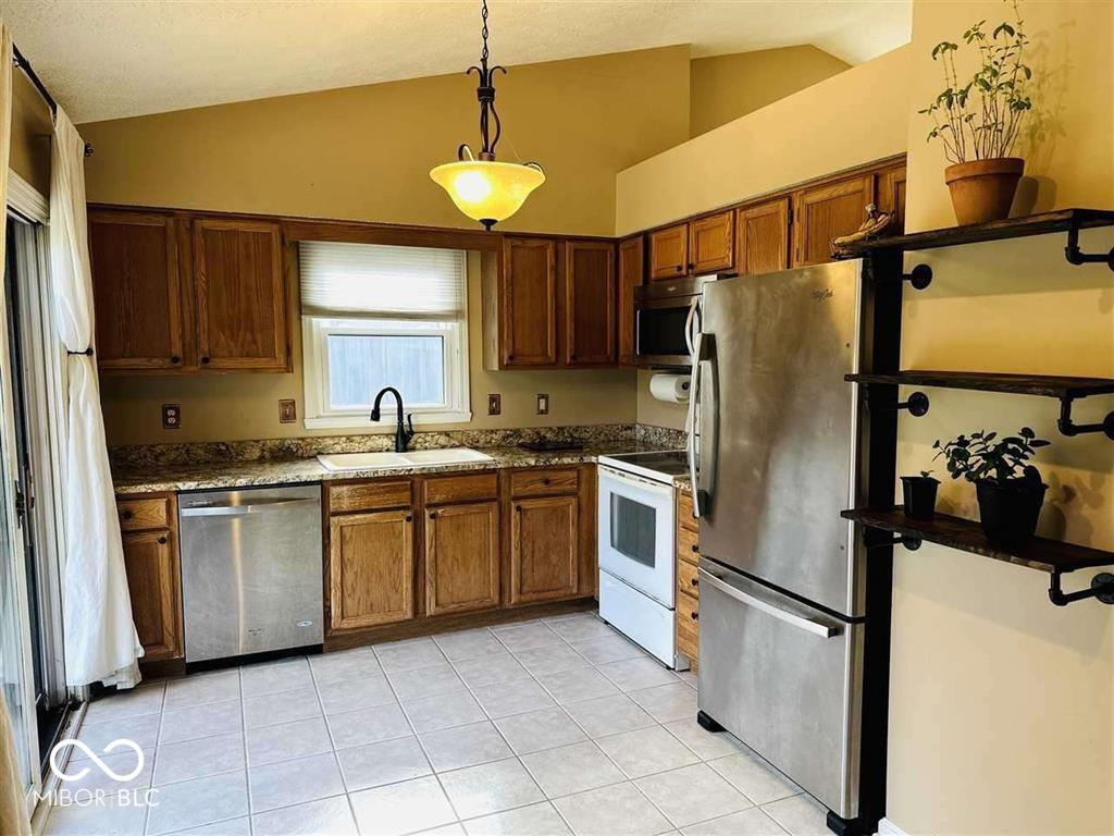 7673 Lippincott Way Indianapolis, IN 46268 - Photo 11 of 20