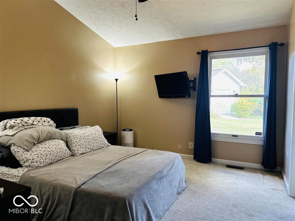 7673 Lippincott Way Indianapolis, IN 46268 - Photo 12 of 20
