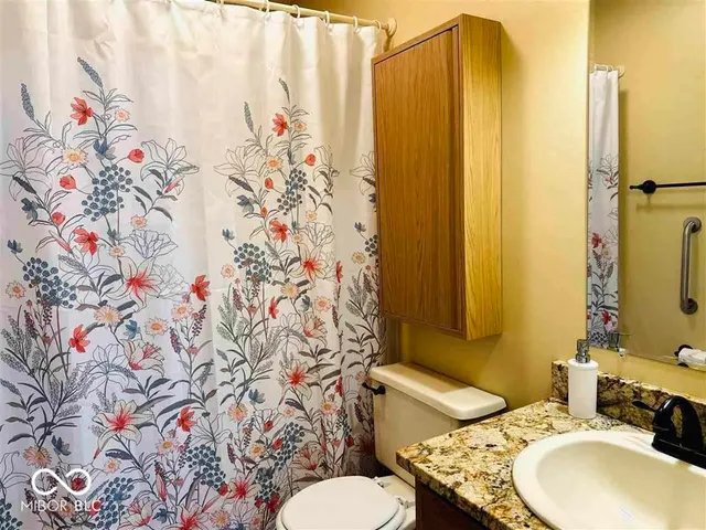 $267,400 | 7673 Lippincott Way, Indianapolis, IN 46268