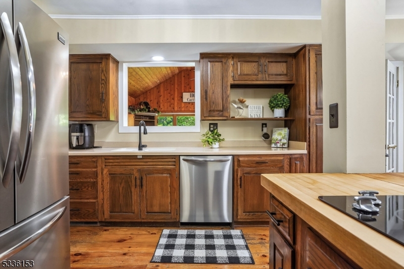 70 Pleasant Run Road Flemington, NJ 08822 - Photo 13 of 50 a kitchen with a sink stove and refrigerator