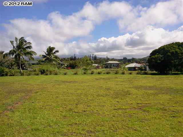 0 North Holokai Road, Unit 4A Haiku, HI 96708 - Photo 5 of 19 a view of yard with swimming pool and green space