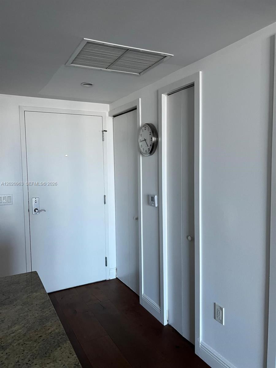 185 Southwest 7th Street, Unit 3209 Miami, FL 33130 - Photo 7 of 54