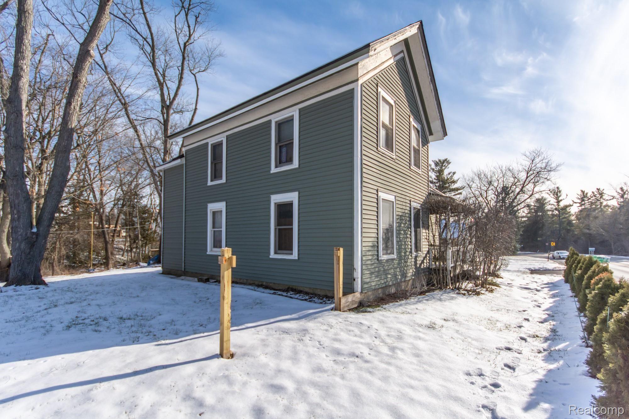 1274 Rochester Road Leonard, MI 48367 - Photo 19 of 23 DSC_9901.jpg