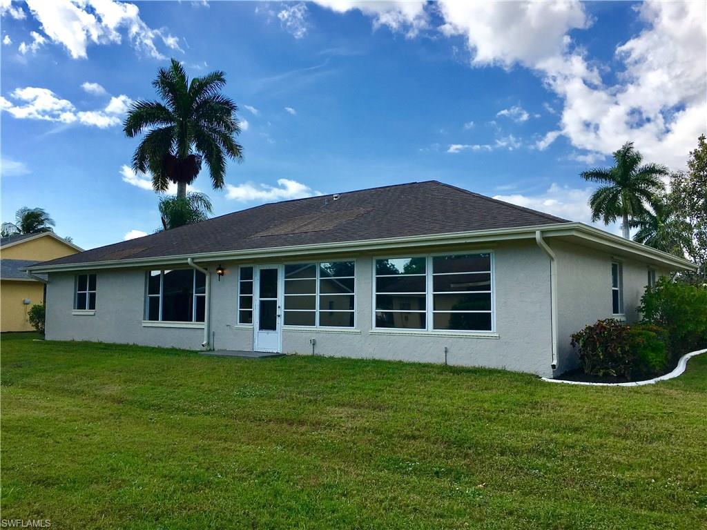 109 Blue Ridge Drive, Unit 22 Naples, FL 34112 - Photo 4 of 23 Gallery Image 4
