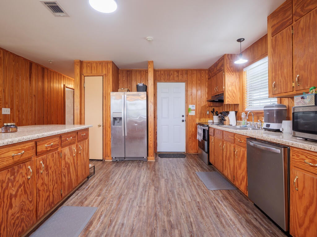 6943 Simpson Road Hahira, GA 31632 - Photo 10 of 31 Gallery Image 10