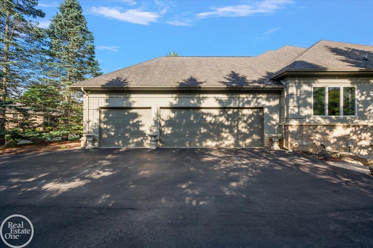 4575 Hidden Glen Circle Rochester, MI 48306 - Photo 26 of 82 50195236-b15fb04e-ab4c-4976-b9f2-3eaaac630625.JPG