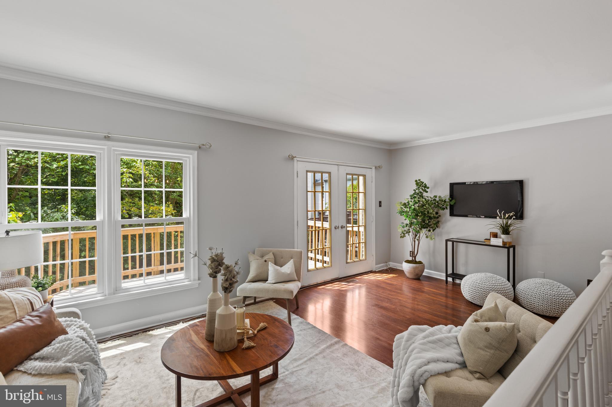 14644 Cambridge Circle Laurel, MD 20707 - Photo 15 of 32 Living room