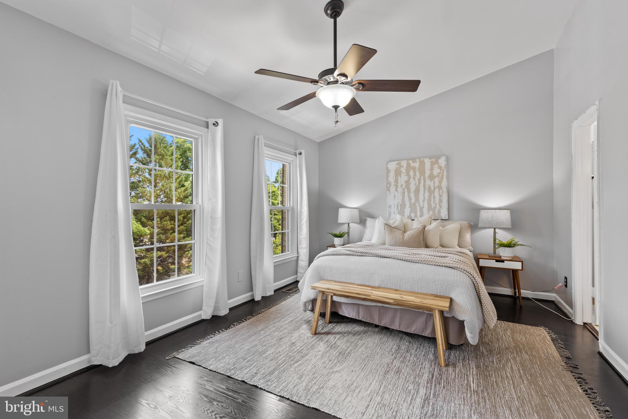 14644 Cambridge Circle Laurel, MD 20707 - Photo 18 of 32 Primary (vaulted ceiling)