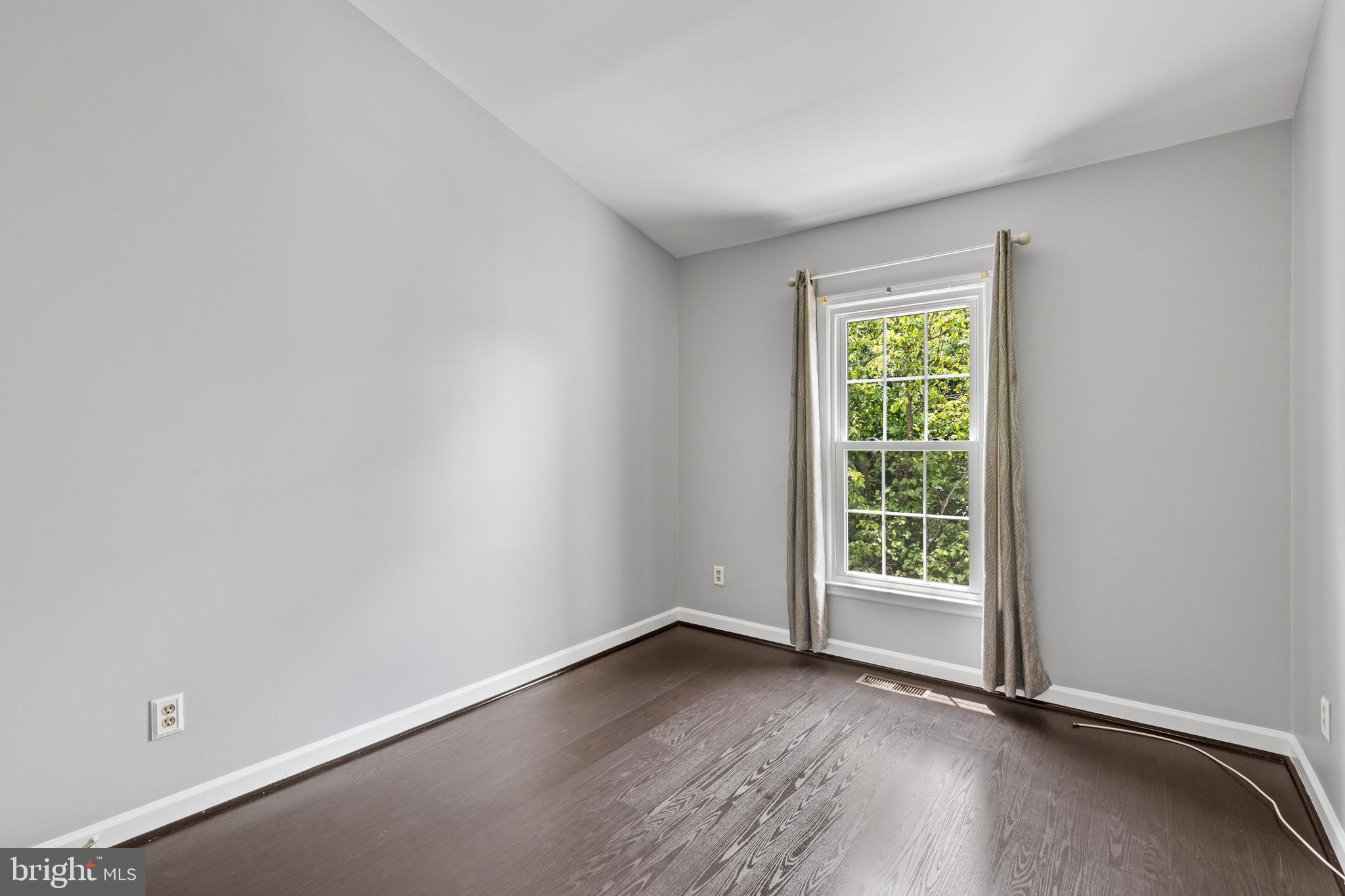 14644 Cambridge Circle Laurel, MD 20707 - Photo 22 of 32 Second bedroom