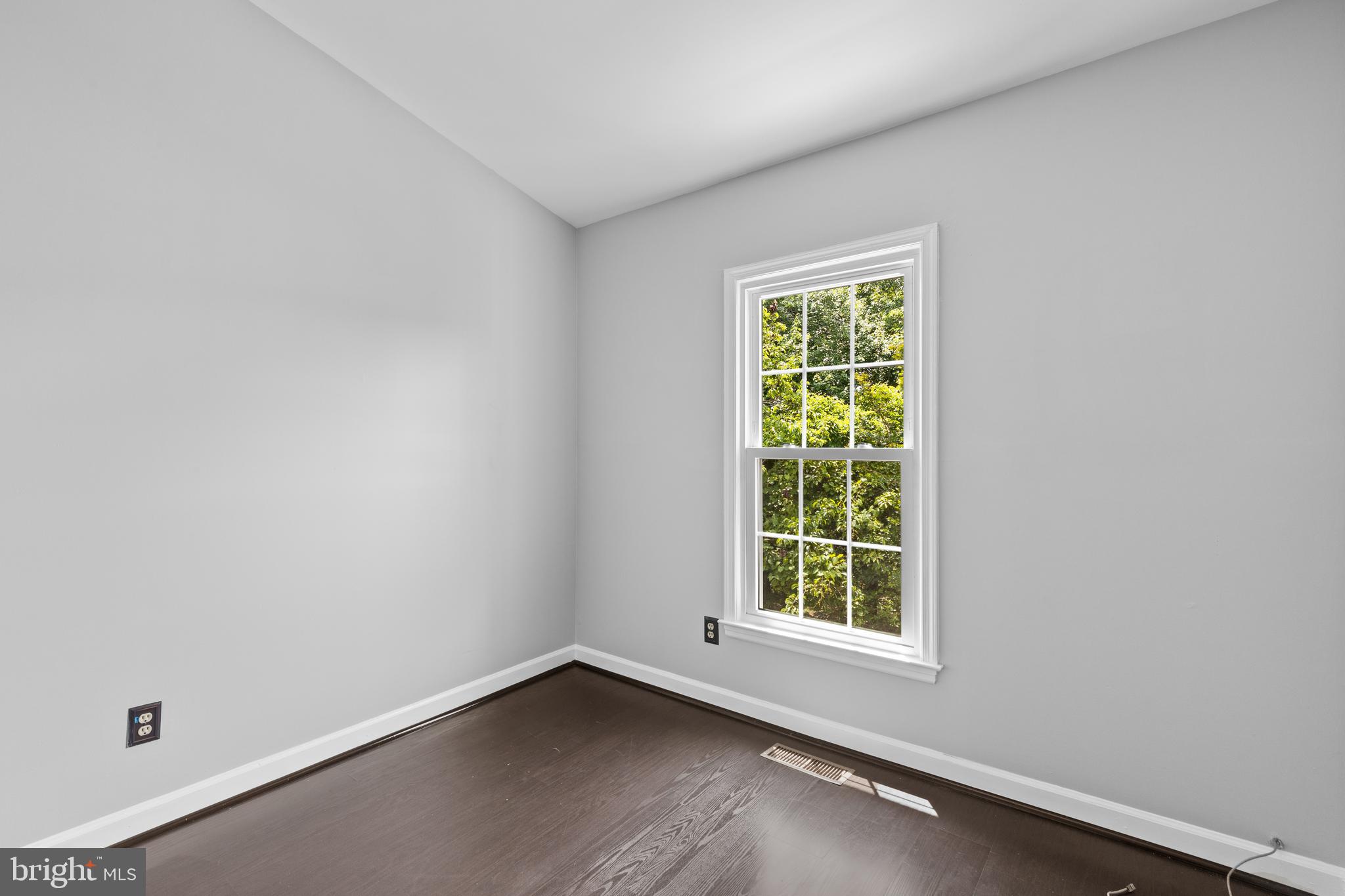14644 Cambridge Circle Laurel, MD 20707 - Photo 25 of 32 Third bedroom