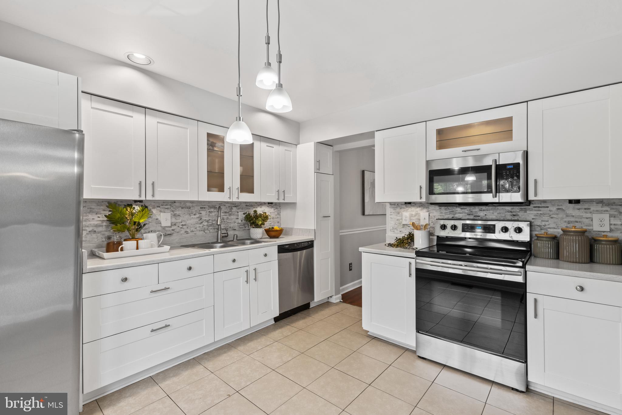 14644 Cambridge Circle Laurel, MD 20707 - Photo 5 of 32 Kitchen
