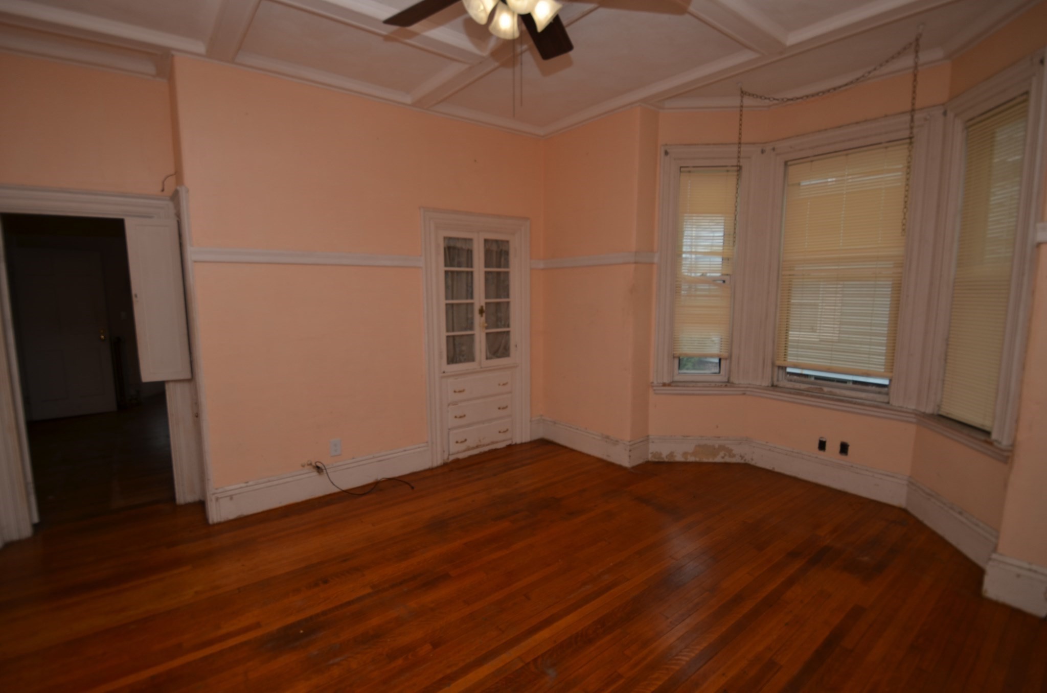 33 Parrott Street Lynn, MA 01902 - Photo 4 of 36 Gallery Image 4