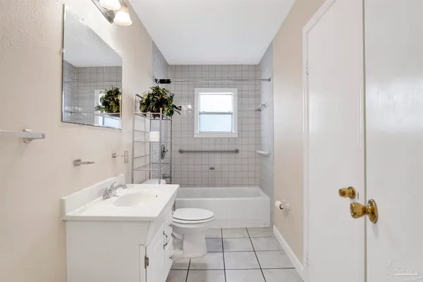$1,400 | 3206 North Miller Street, Pensacola, FL 32503