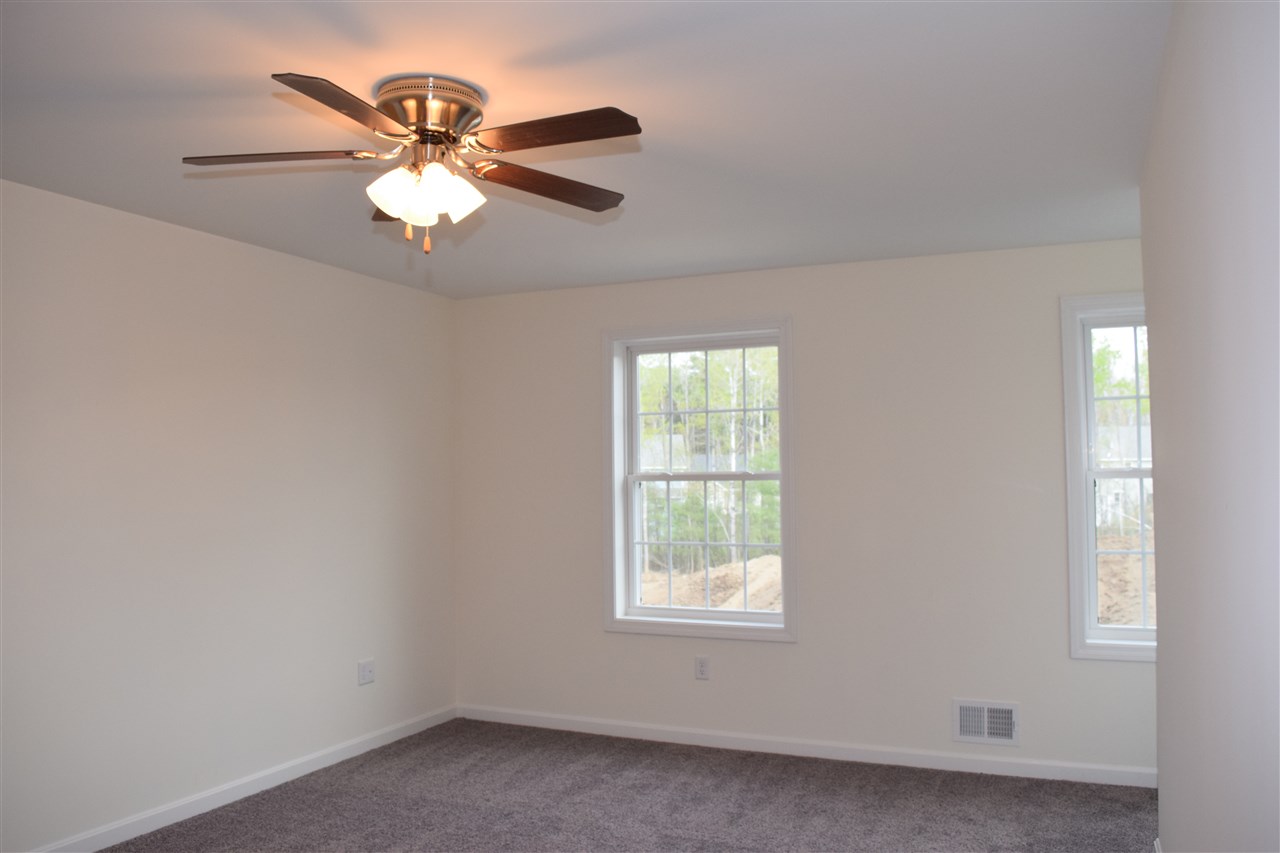 32 Rangeway Drive Rochester, NH 03868 - Photo 8 of 11