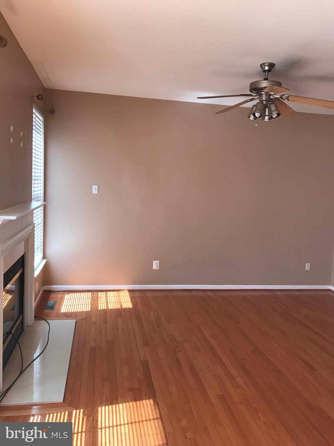 42695 Newcomer Terrace Chantilly, VA 20152 - Photo 6 of 26