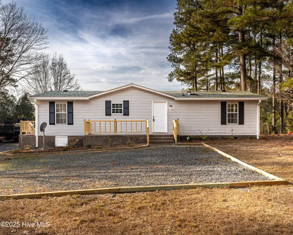 $219,000 | 142 Pine Valley Lane, West End, NC 27376