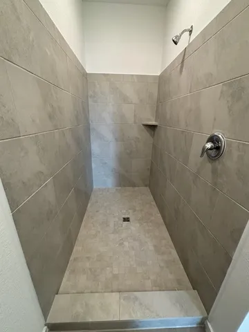 $249,990 | 516 Robin Court, Angleton, TX 77515