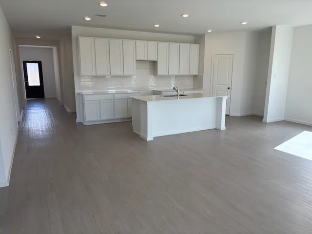 $249,990 | 516 Robin Court, Angleton, TX 77515