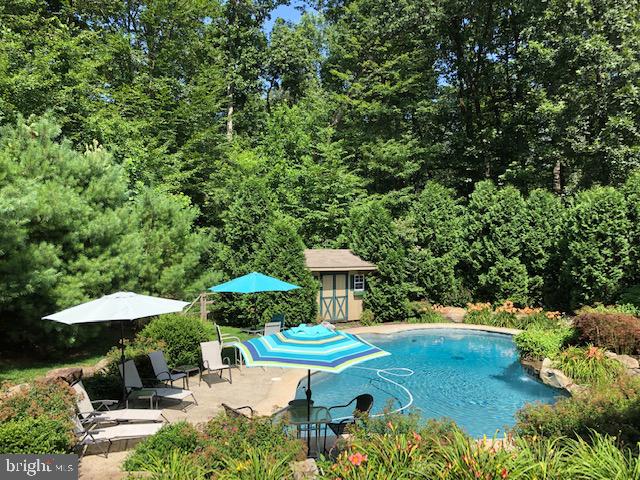 65 Lyons Run Road Glenmoore, PA 19343 - Photo 3 of 28 Gallery Image 3