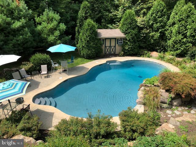 65 Lyons Run Road Glenmoore, PA 19343 - Photo 5 of 28 Gallery Image 5