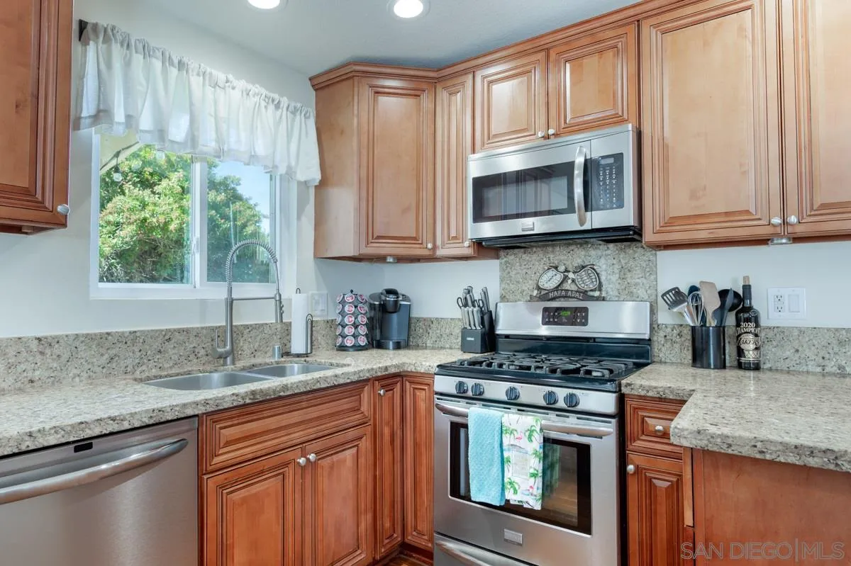 9216 Northcote Road Santee, CA 92071 - Photo 12 of 27 Gallery Image 12